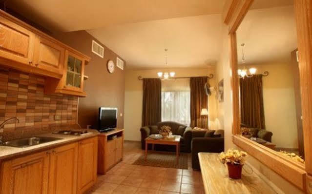 Capri Hotel Suites Amman Eksteriør bilde
