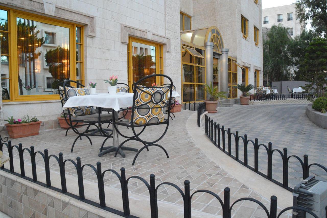 Capri Hotel Suites Amman Eksteriør bilde