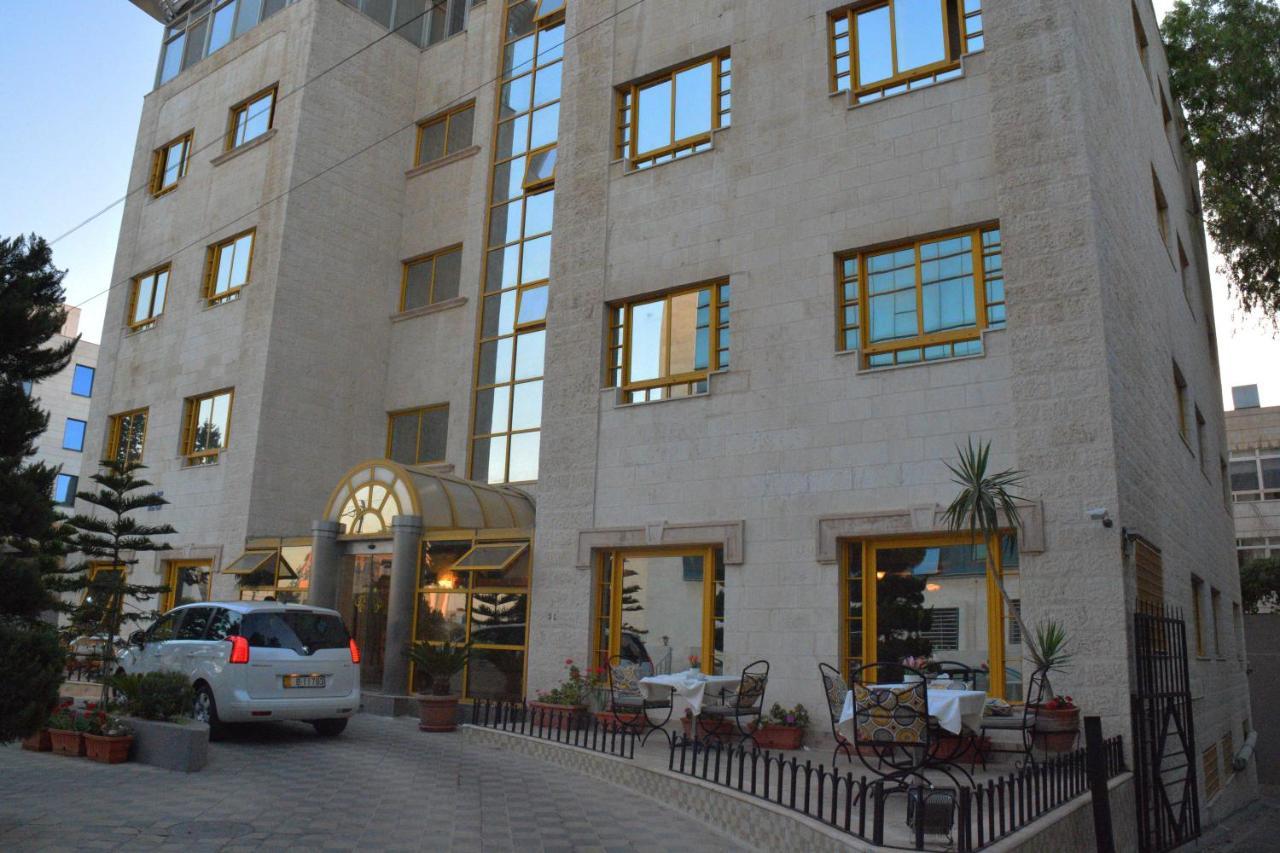 Capri Hotel Suites Amman Eksteriør bilde
