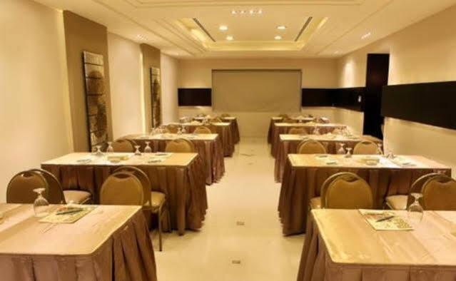Capri Hotel Suites Amman Eksteriør bilde